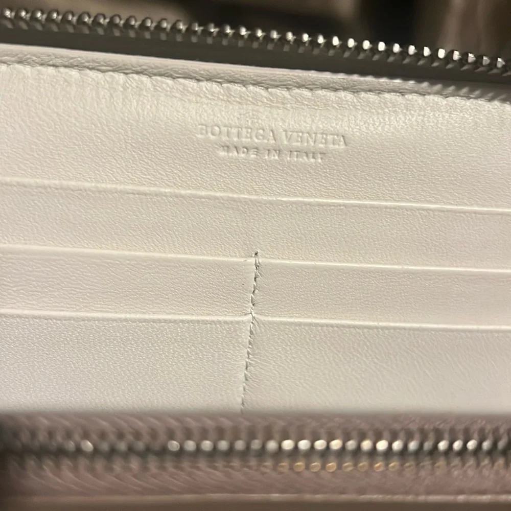 Bottega Veneta authentic bottega